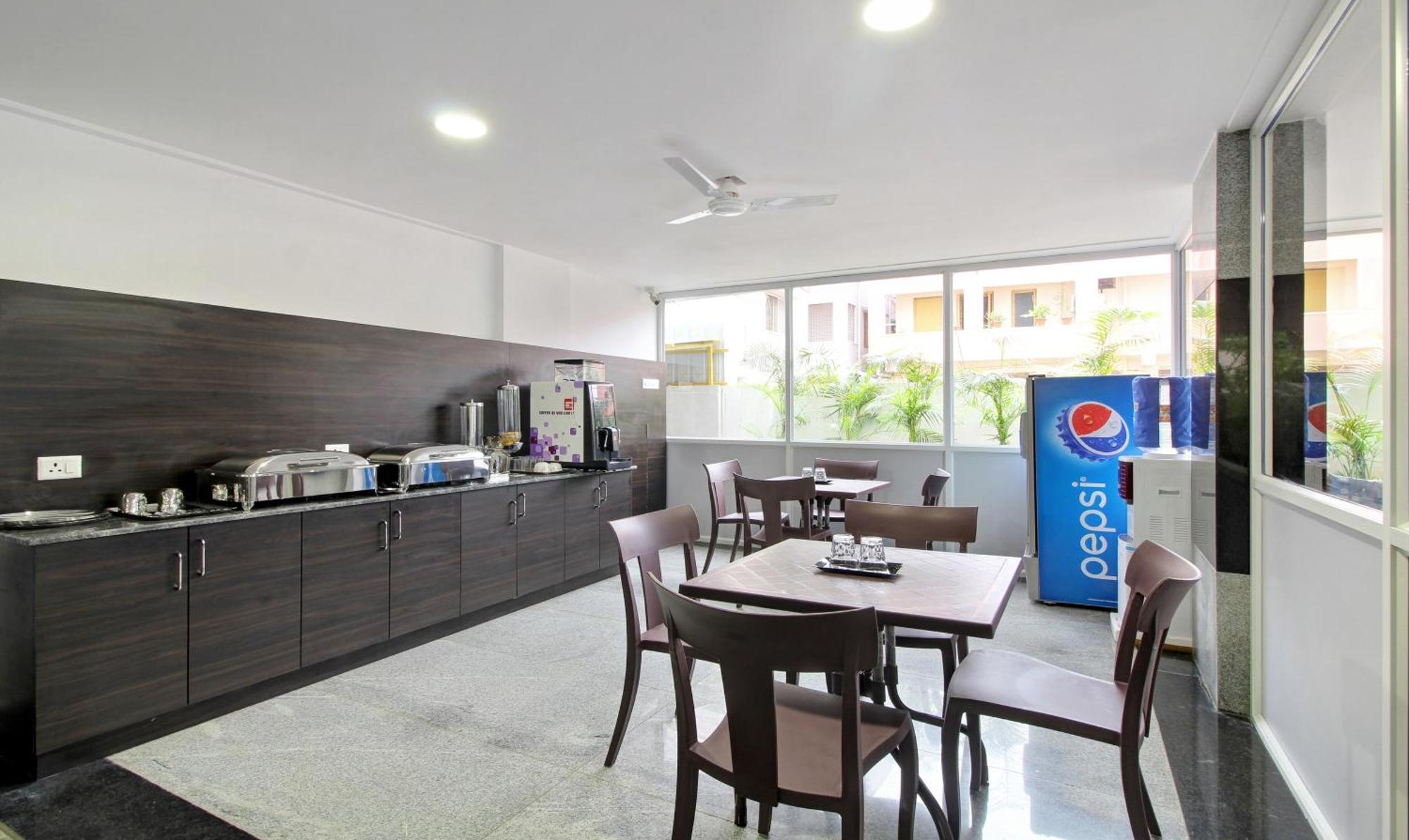 Treebo Excella Hotel Visákhapatnam Kültér fotó